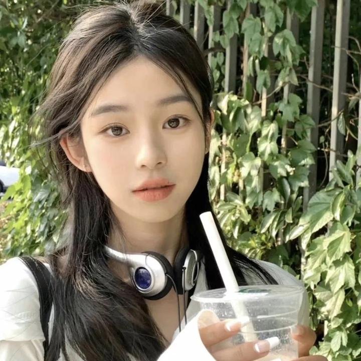 飞女黛丝 在线高清封面